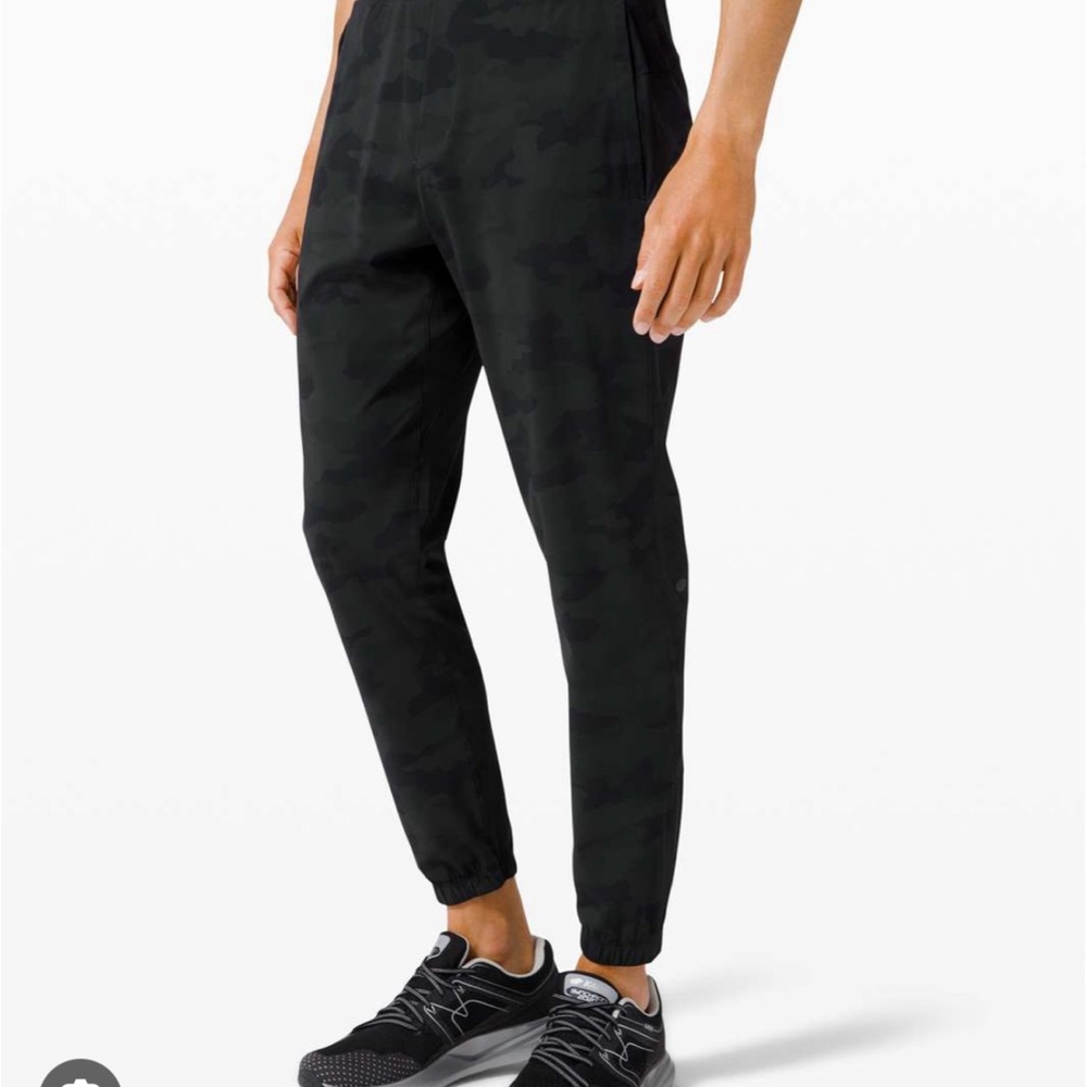 NWT Lululemon Surge Camo Jogger ‘29 inch